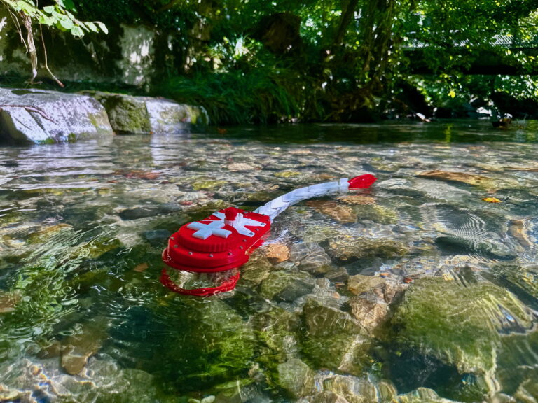 2_ZBot rheotaxis in river